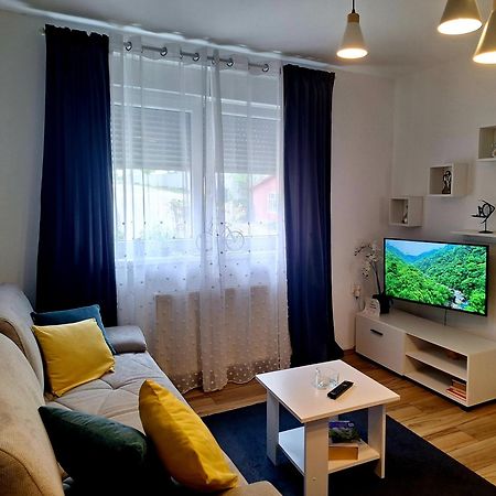 Gospic Riverside Apartment Eksteriør billede