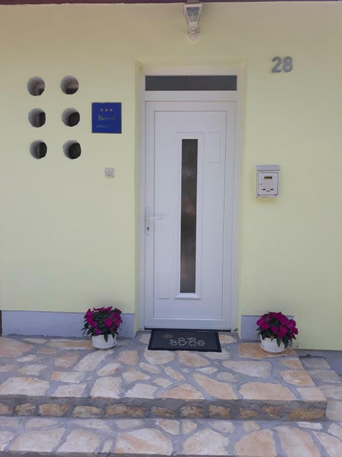 Gospic Riverside Apartment Eksteriør billede
