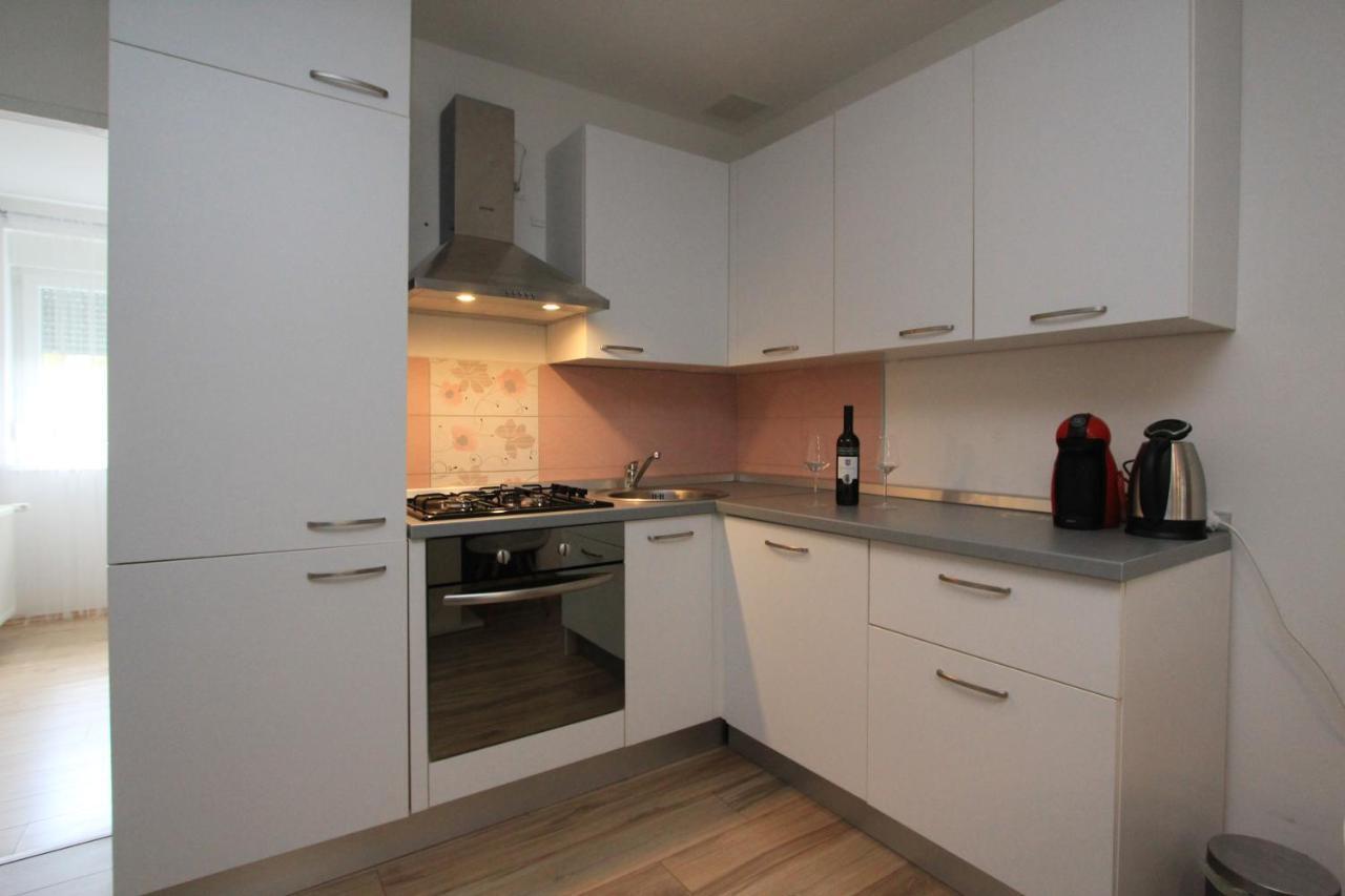 Gospic Riverside Apartment Eksteriør billede